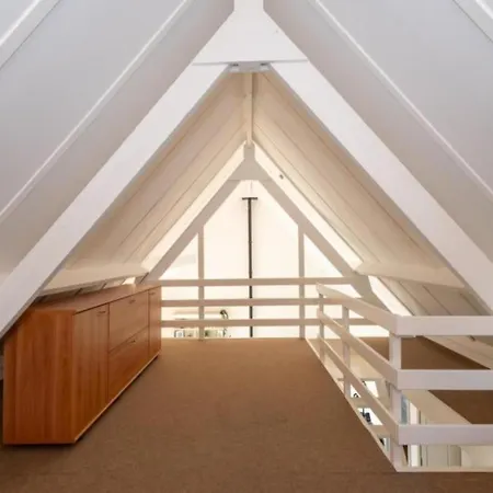 בית נופש Nieuwendamme H114 *