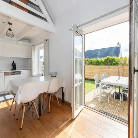 Holiday home Nieuwendamme H114